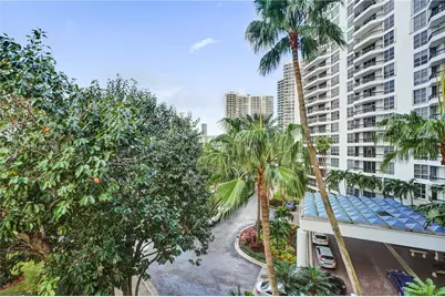 3600 Mystic Point Drive #507, Aventura, FL 33180 - Photo 4