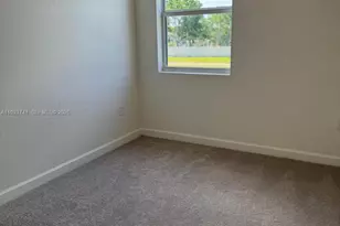 18426 SW 2nd St, Pembroke Pines, FL 33029 - Photo 4