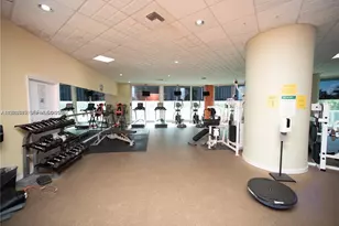 16400 Collins Ave, Sunny Isles Beach, FL 33160 - Photo 38