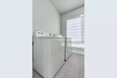 648 South Dr, Miami Springs, FL 33166 - Photo 18