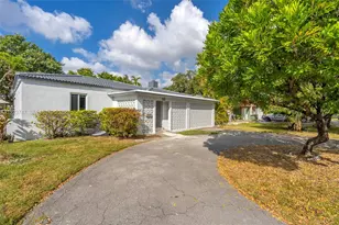 648 South Dr, Miami Springs, FL 33166 - Photo 2