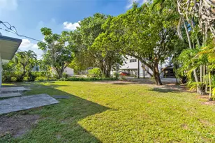 648 South Dr, Miami Springs, FL 33166 - Photo 20