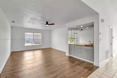 1321 SE Airoso Blvd, Port Saint Lucie, FL 34983 - Photo 10