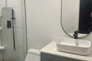 8420 NW 24th Ct, Pembroke Pines, FL 33322 - Photo 4