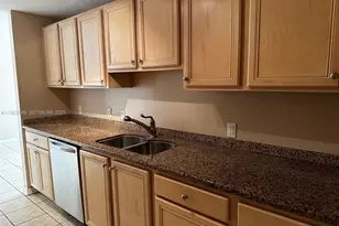 5271 SW 8th St, Miami, FL 33134 - Photo 6