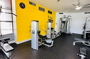 800 Parkview Dr, Hallandale Beach, FL 33009 - Photo 14
