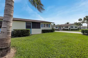 2854 E Crosley Dr E, West Palm Beach, FL 33415 - Photo 20