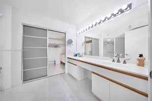 3400 NE 192 St, Aventura, FL 33180 - Photo 10