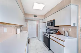 3400 NE 192 St, Aventura, FL 33180 - Photo 20