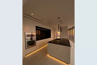 300 Biscayne Blvd Way #4201, Miami, FL 33131 - Photo 8