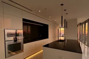 300 Biscayne Blvd Way, Miami, FL 33131 - Photo 8