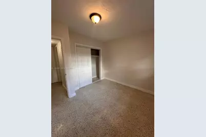 219 NW 10th Ave, Miami, FL 33128 - Photo 12
