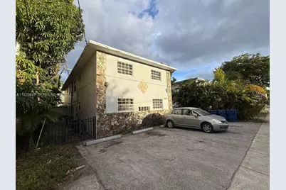 219 NW 10th Ave, Miami, FL 33128 - Photo 1