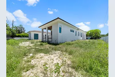 8275 SW 93rd St, Miami, FL 33156 - Photo 12