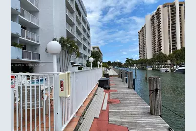 1650 NE 115th St #405, Miami, FL 33181 - Photo 32
