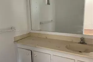 1650 NE 115th St, Miami, FL 33181 - Photo 16