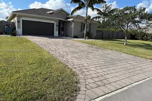30660 SW 193rd Ave, Homestead, FL 33030 - Photo 2