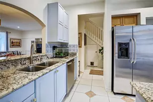 13174 NW 9th Ct, Pembroke Pines, FL 33028 - Photo 6