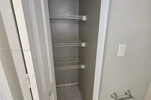 2527 W 76th St, Hialeah, FL 33016 - Photo 20