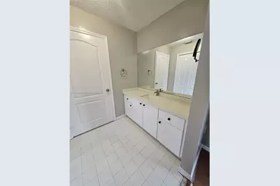 2527 W 76th St #208, Hialeah, FL 33016 - Photo 14