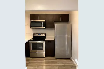 570 NE 69th St #2, Miami, FL 33138 - Photo 18