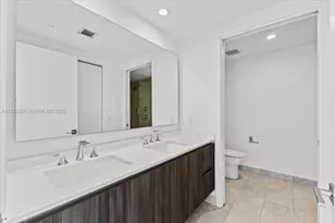 488 NE 18, Miami, FL 33132 - Photo 18