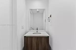 488 NE 18, Miami, FL 33132 - Photo 12