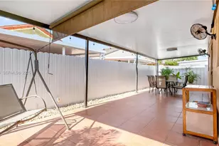 2549 W 72nd Pl, Hialeah, FL 33016 - Photo 46