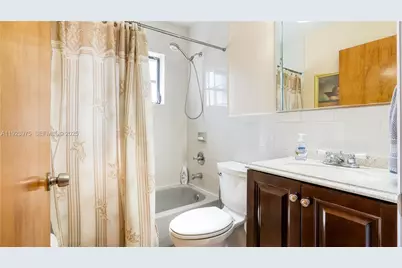 2549 W 72nd Pl, Hialeah, FL 33016 - Photo 20