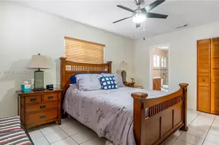 2549 W 72nd Pl, Hialeah, FL 33016 - Photo 36