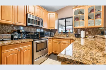 2549 W 72nd Pl, Hialeah, FL 33016 - Photo 26