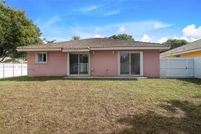 20562 NW 18th Ave, Miami Gardens, FL 33056 - Photo 16
