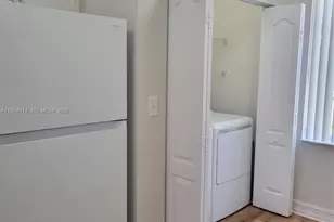 15750 SW 92nd Ave, Palmetto Bay, FL 33157 - Photo 6