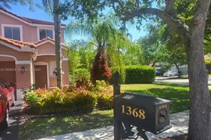 1368 Majesty Terrace, Weston, FL 33327 - Photo 2