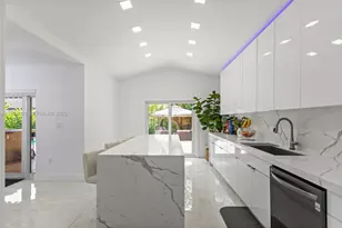 8740 NW 153rd Terrace, Miami Lakes, FL 33018 - Photo 16