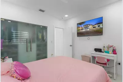 8740 NW 153rd Ter, Miami Lakes, FL 33018 - Photo 50