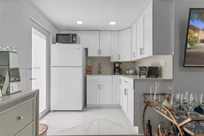 8740 NW 153rd Ter, Miami Lakes, FL 33018 - Photo 24