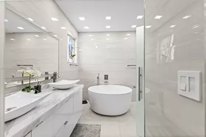 8740 NW 153rd Ter, Miami Lakes, FL 33018 - Photo 40