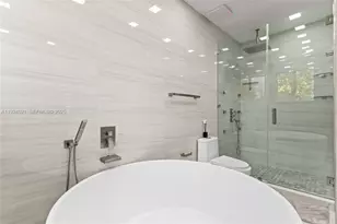 8740 NW 153rd Terrace, Miami Lakes, FL 33018 - Photo 42