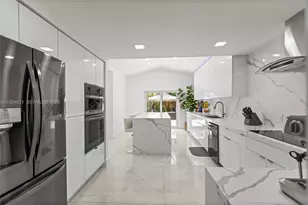 8740 NW 153rd Terrace, Miami Lakes, FL 33018 - Photo 18