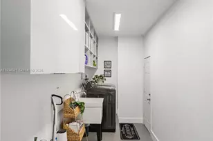 8740 NW 153rd Terrace, Miami Lakes, FL 33018 - Photo 20