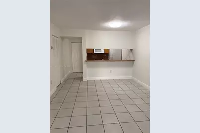 18280 Mediterranean Blvd #4-3, Hialeah, FL 33015 - Photo 6
