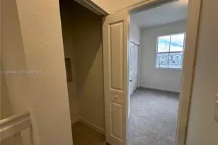 2716 SE 26th Ave, Homestead, FL 33035 - Photo 6