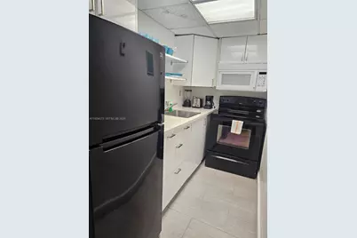 750 Collins Ave #201, Miami Beach, FL 33139 - Photo 2