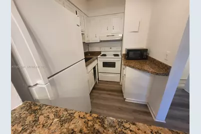 600 Layne Blvd #118, Hallandale Beach, FL 33009 - Photo 4