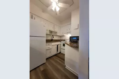 600 Layne Blvd #118, Hallandale Beach, FL 33009 - Photo 2
