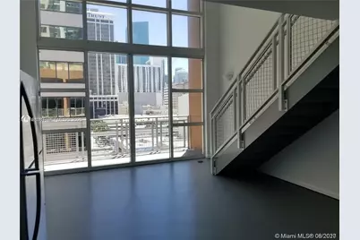 253 NE 2nd St #622, Miami, FL 33132 - Photo 2