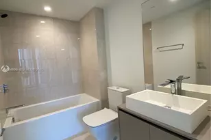 1000 Brickell Plaza, Miami, FL 33131 - Photo 8