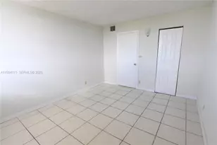 4550 NW 9th St, Miami, FL 33126 - Photo 6