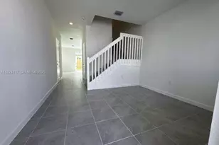 632 SE 14th Ct, Homestead, FL 33034 - Photo 2